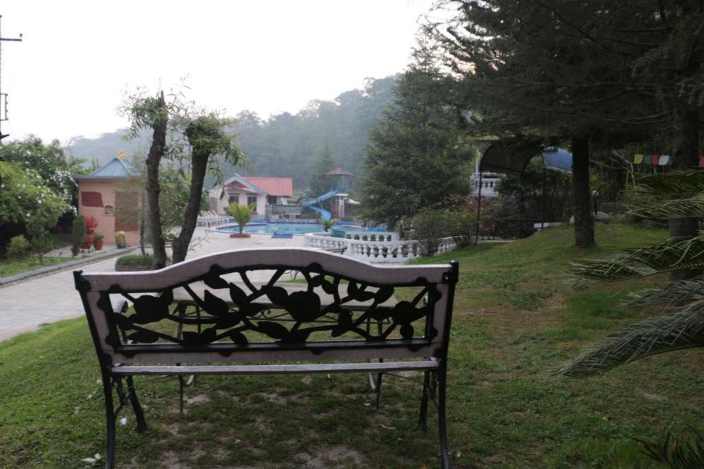 Grand Norling Hotel'S Resort Kathmandu Exterior foto